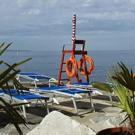 Mary Poppins's House 2* Trieste