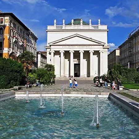 Mary Poppins's House Bed & Breakfast Trieste